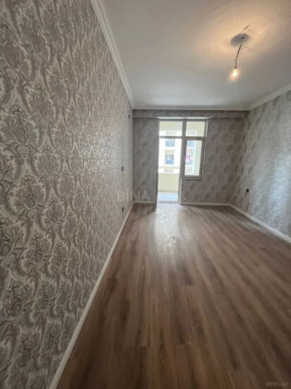Satılır 2 otaqlı mənzil 83 m²