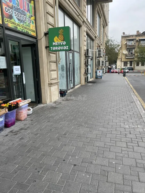 Satılır 2 otaqlı mənzil 83 m²