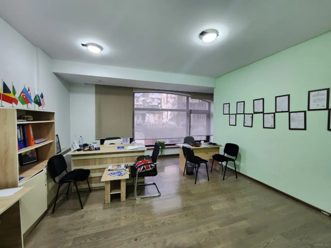 Kirayə verilir 7 otaqlı ofis 380 m²