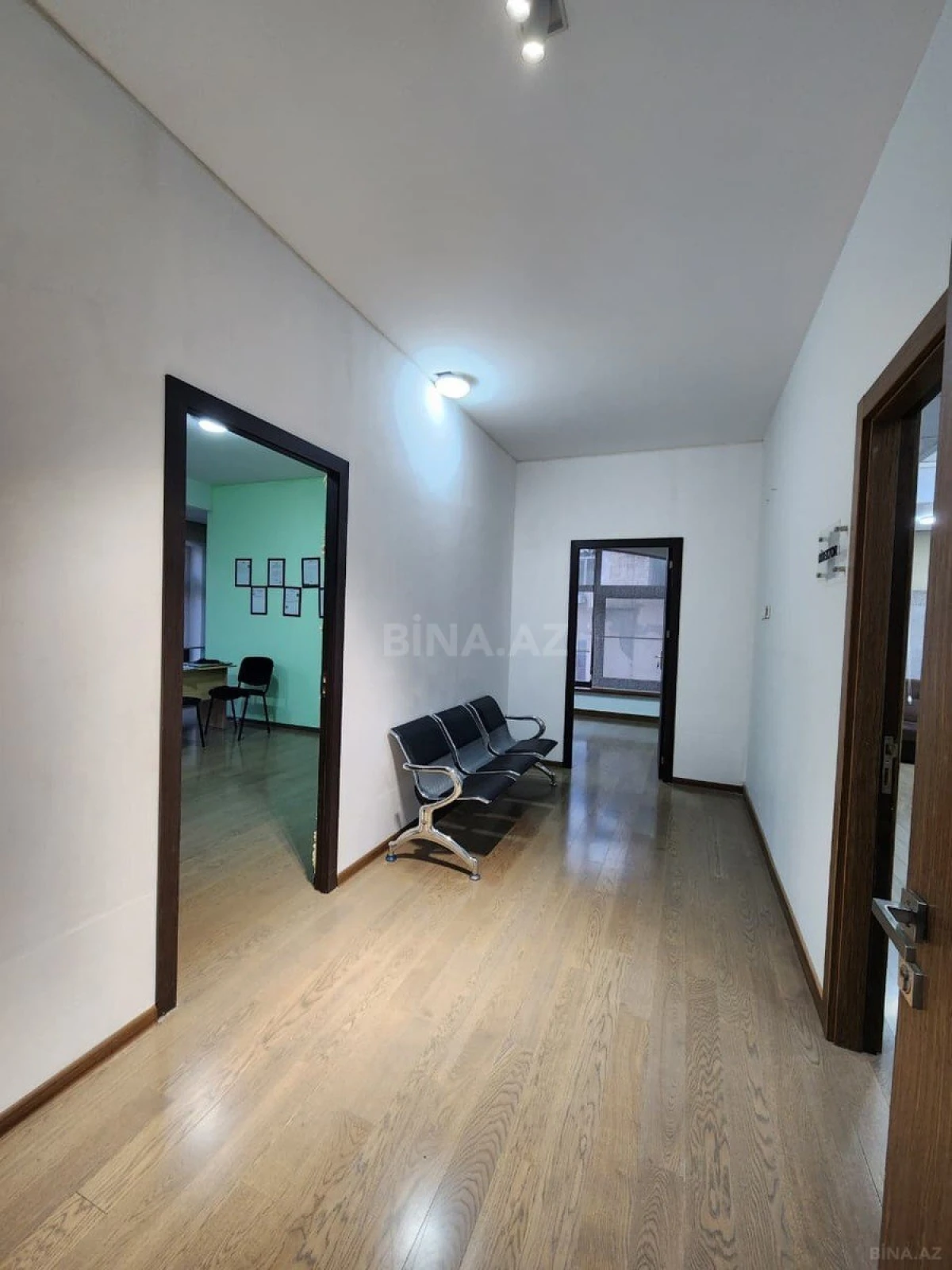 Kirayə verilir 7 otaqlı ofis 380 m²
