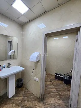 Kirayə verilir 7 otaqlı ofis 380 m²