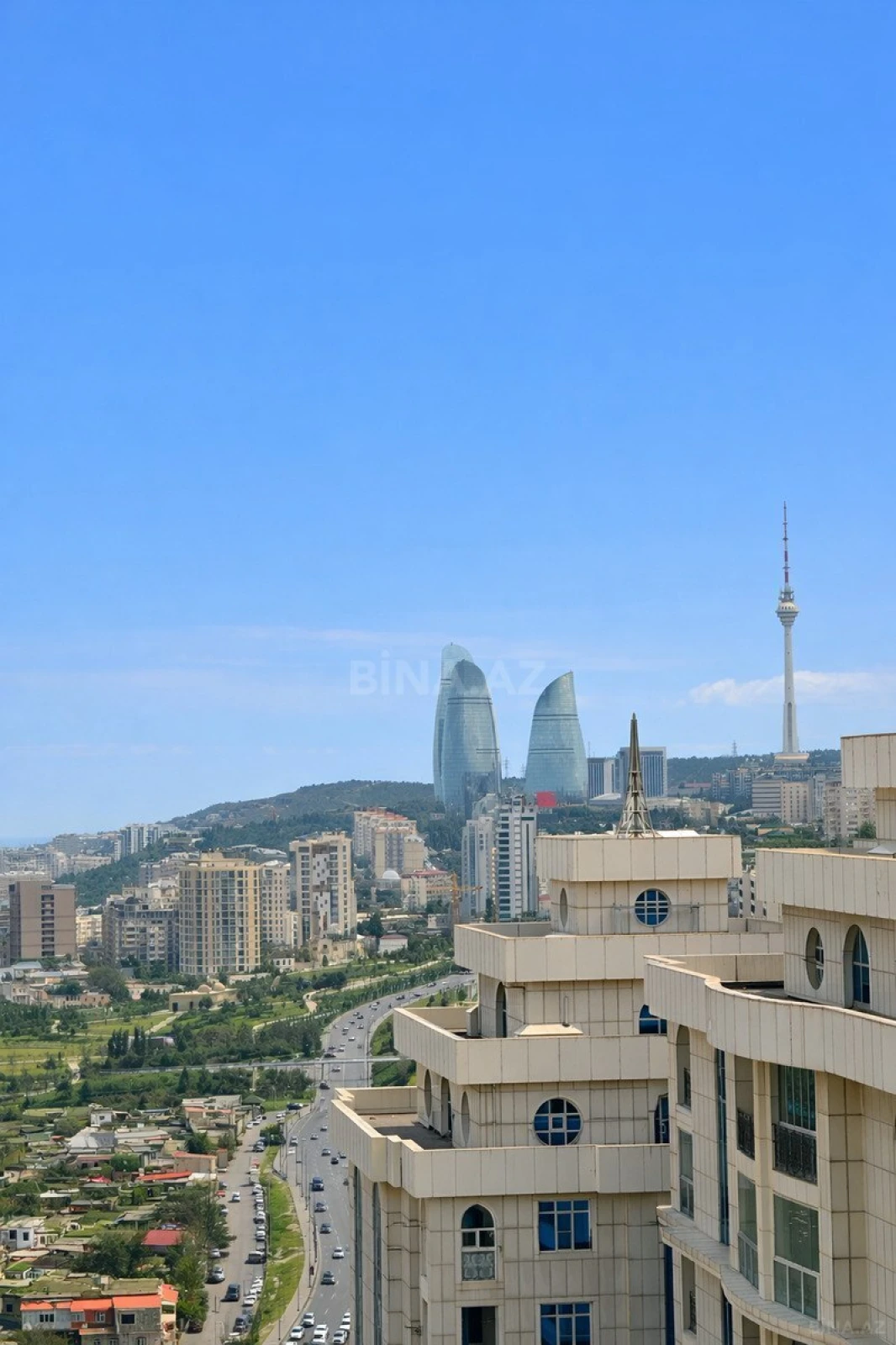 Satılır 3 otaqlı mənzil 175 m²