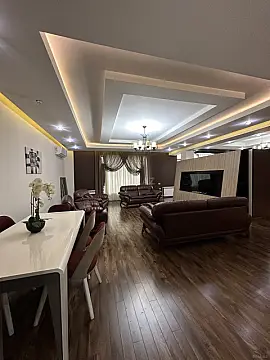 Satılır 3 otaqlı mənzil 175 m²