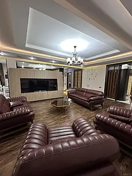 Satılır 3 otaqlı mənzil 175 m²