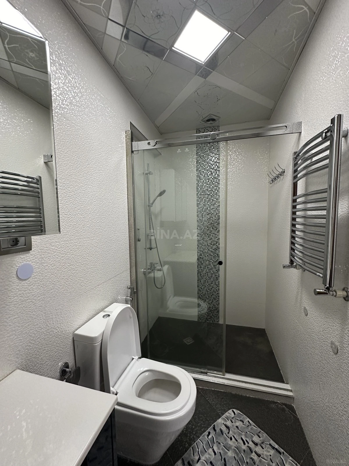 Satılır 3 otaqlı mənzil 175 m²