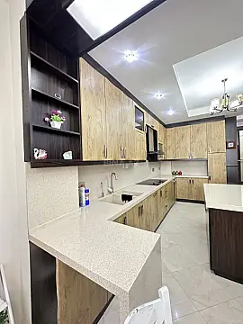 Satılır 3 otaqlı mənzil 175 m²
