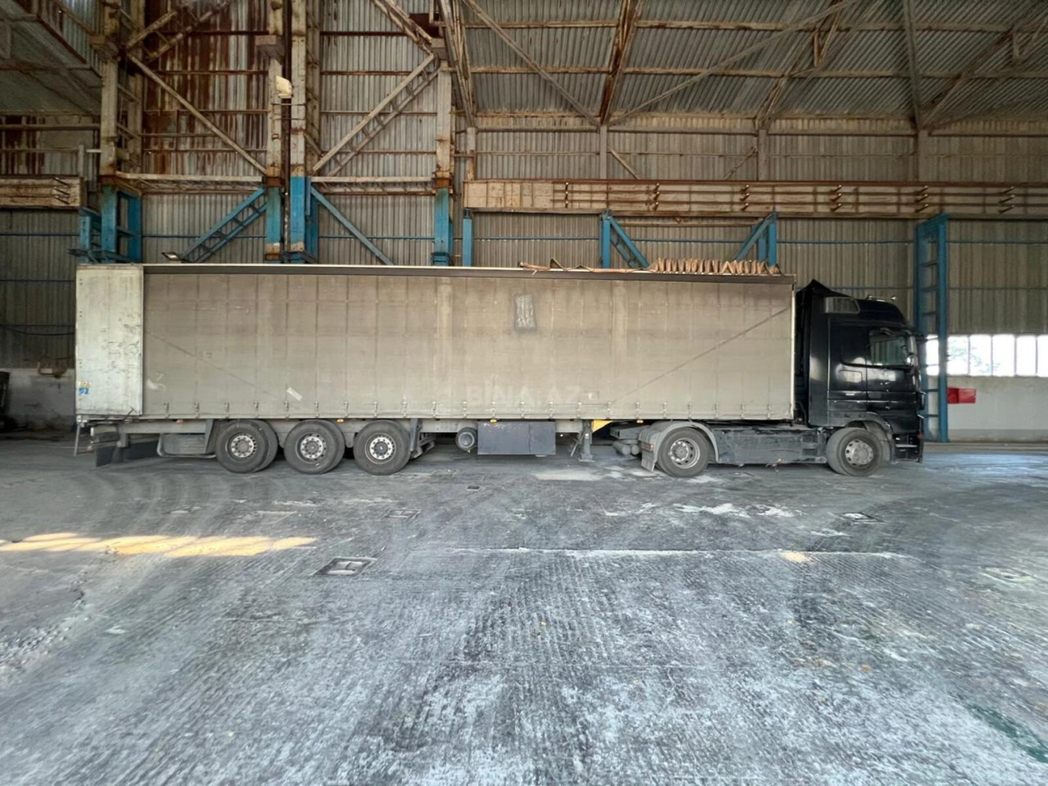 Satılır obyekt 3500 m²