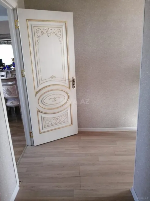 Satılır 4 otaqlı mənzil 110 m²