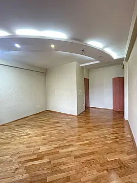Satılır 3 otaqlı mənzil 140 m²