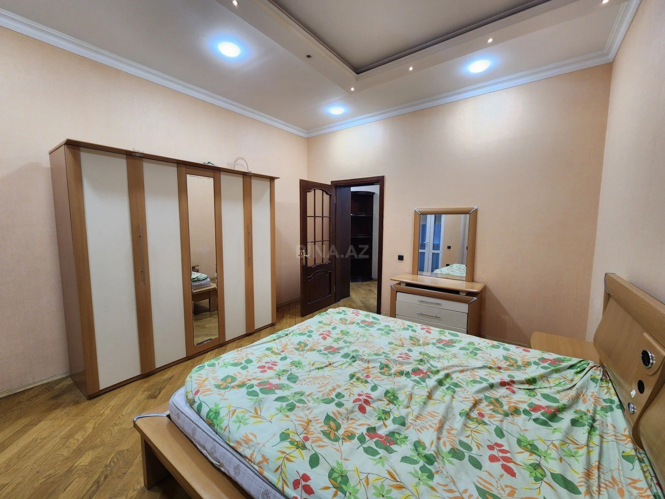 Kirayə verilir 3 otaqlı mənzil 87 m²