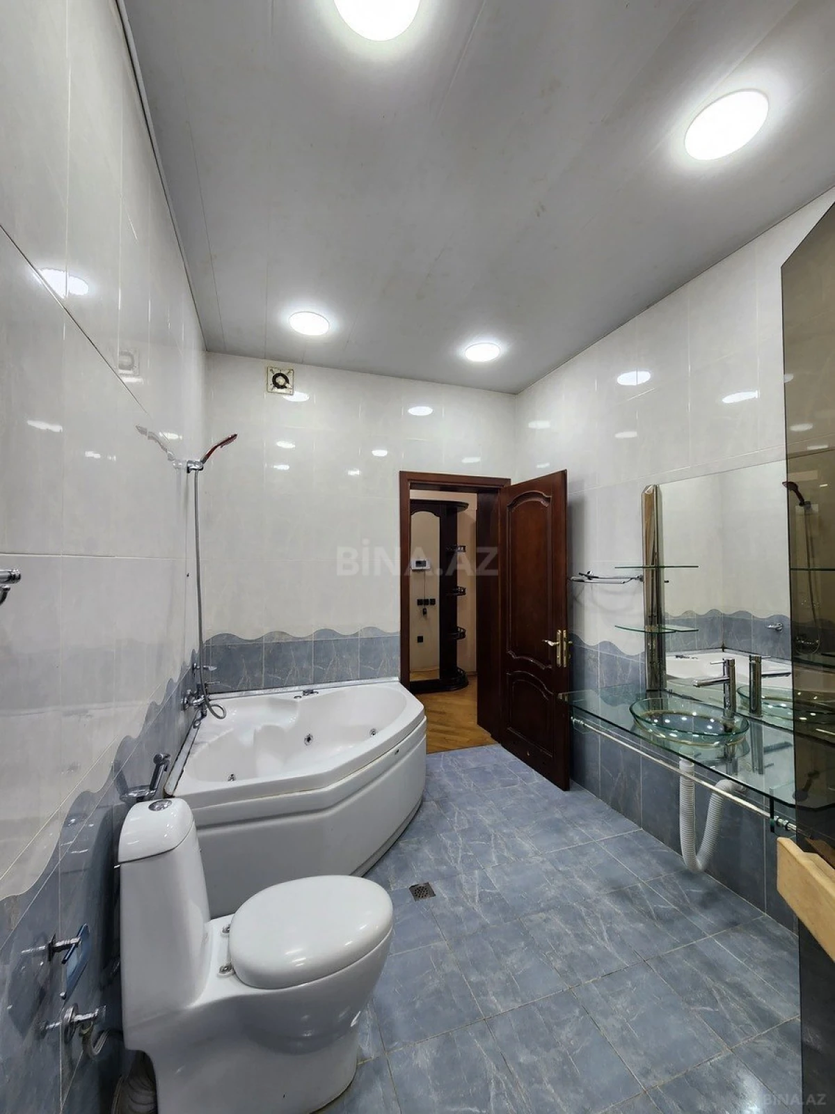 Kirayə verilir 3 otaqlı mənzil 87 m²