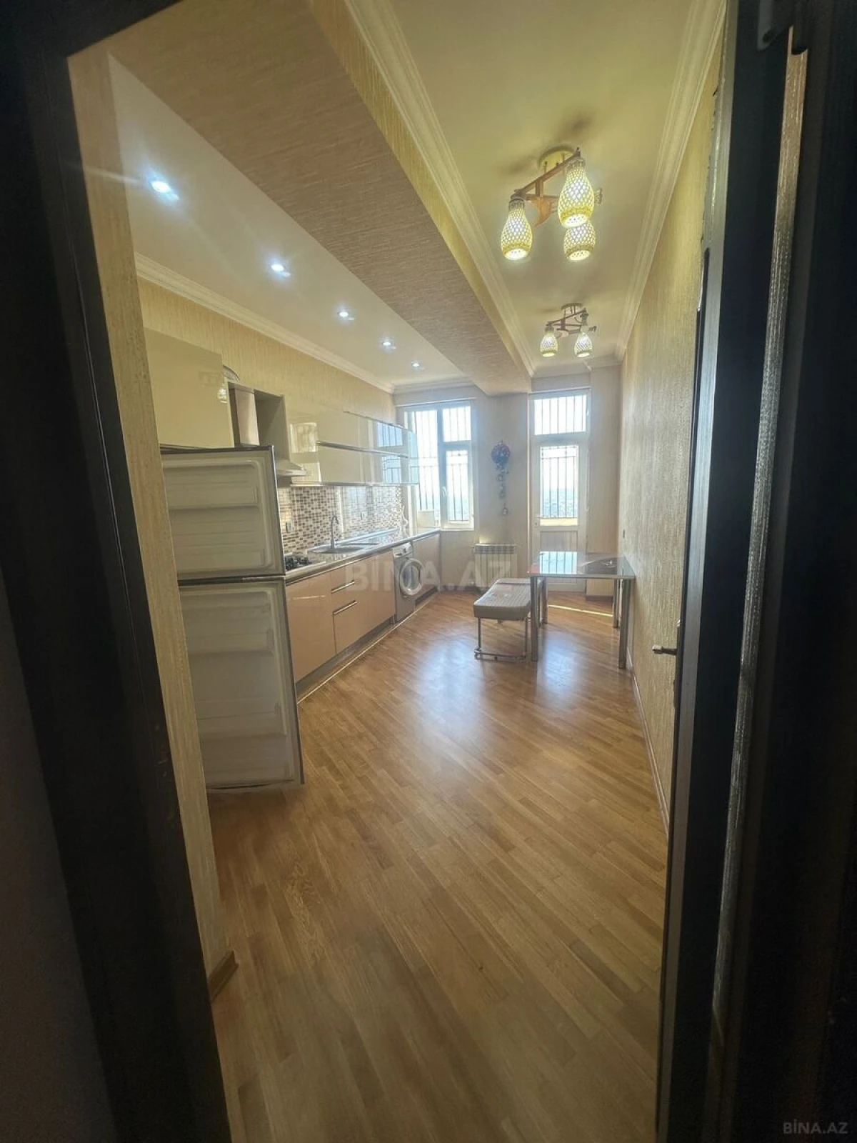 Satılır 2 otaqlı mənzil 90 m²