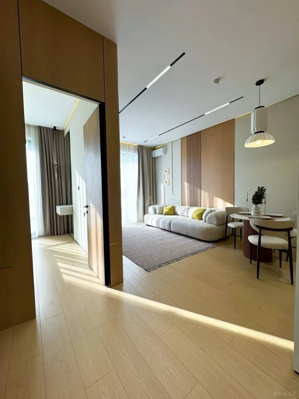 Kirayə verilir 2 otaqlı mənzil 70 m²