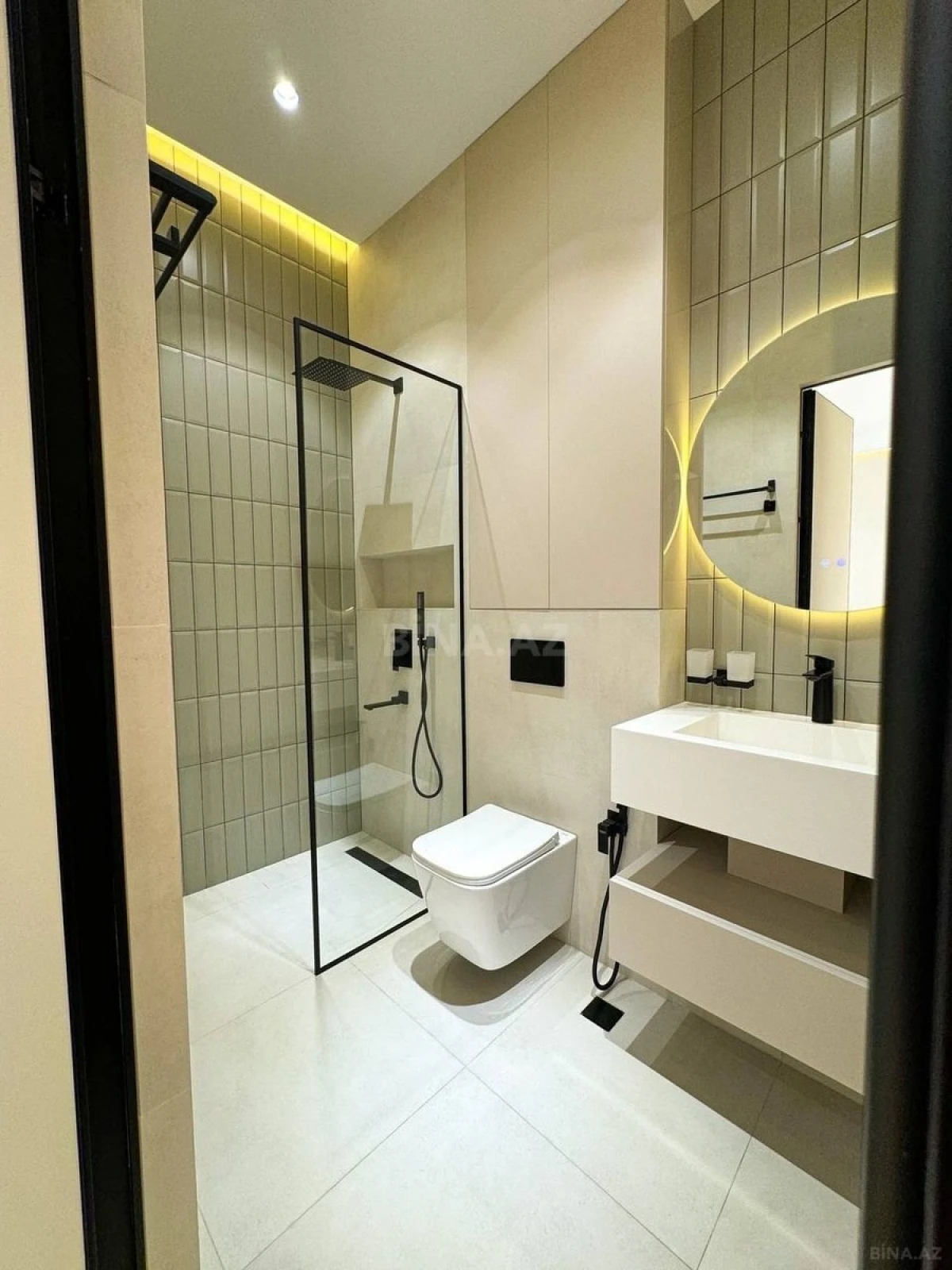 Kirayə verilir 2 otaqlı mənzil 70 m²