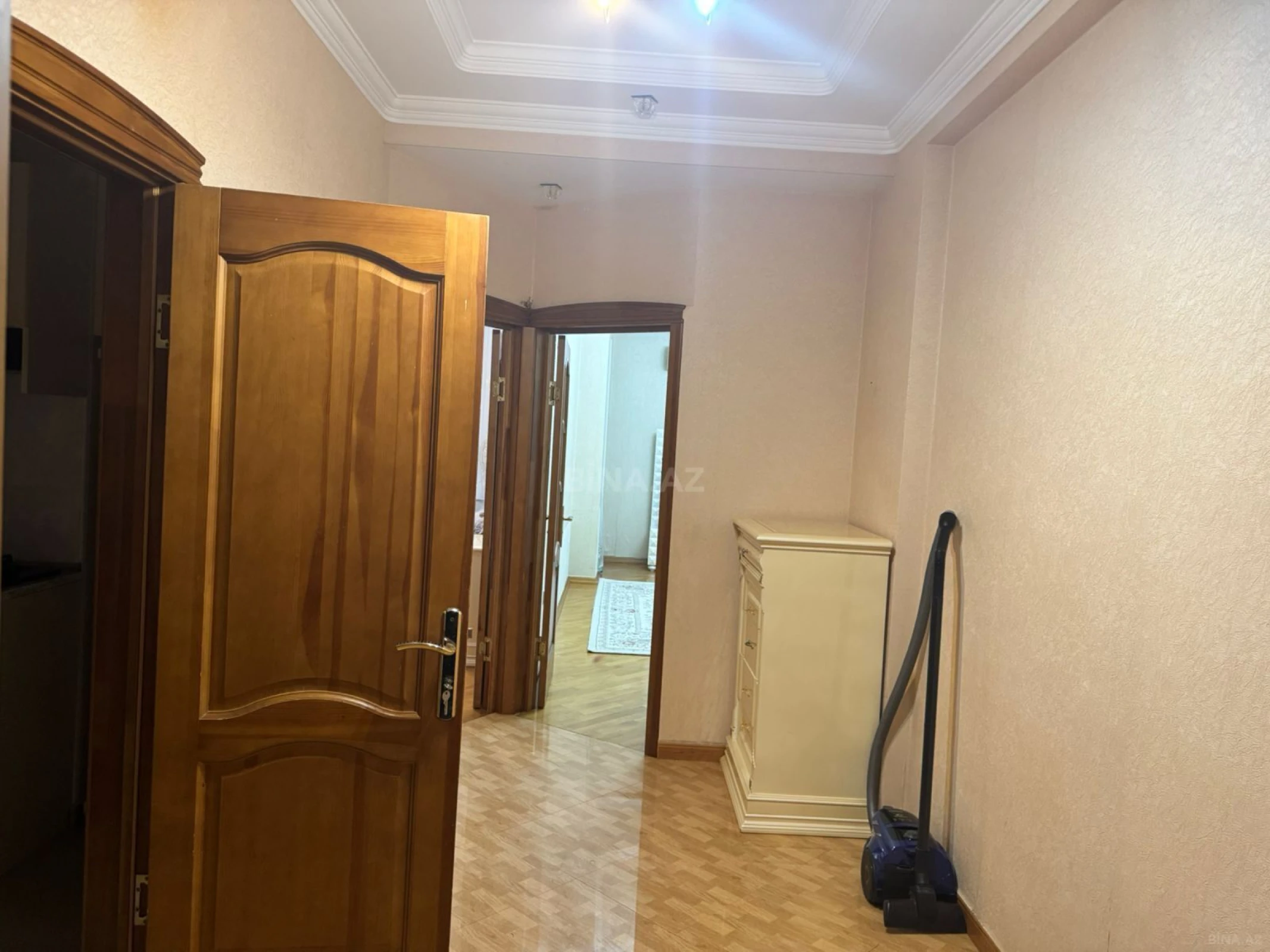 Kirayə verilir 2 otaqlı mənzil 60 m²
