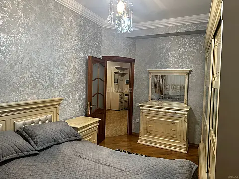 Kirayə verilir 2 otaqlı mənzil 60 m²