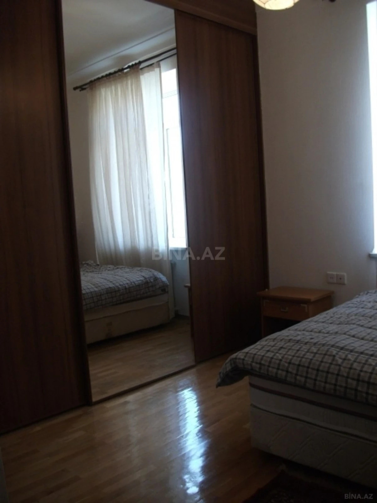 Satılır 3 otaqlı mənzil 110 m²