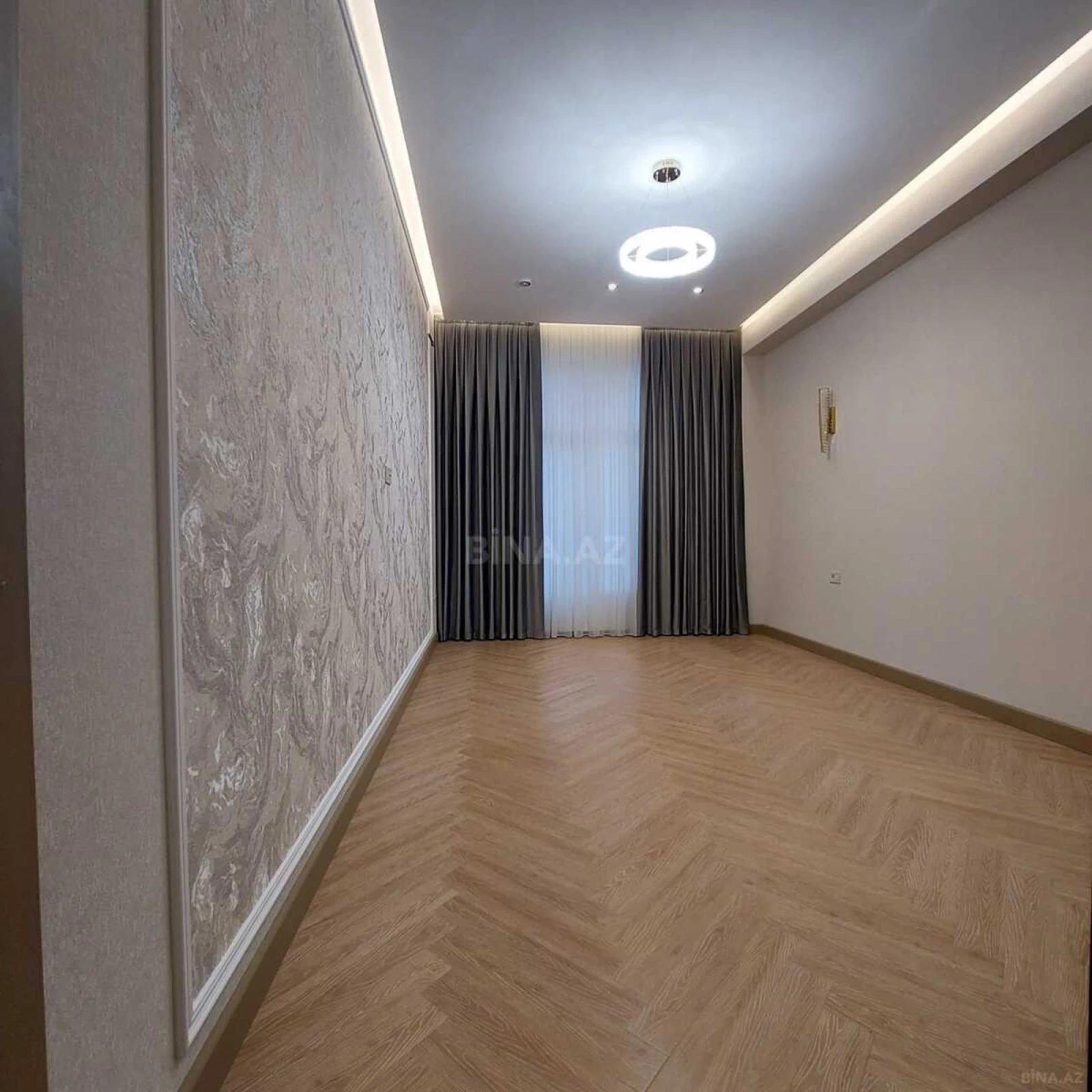 Satılır 2 otaqlı mənzil 68 m²