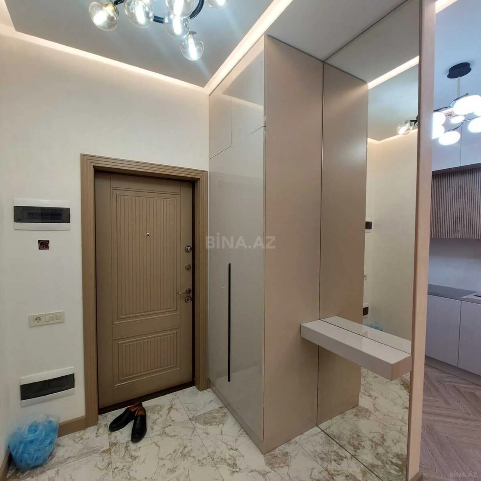 Satılır 2 otaqlı mənzil 68 m²