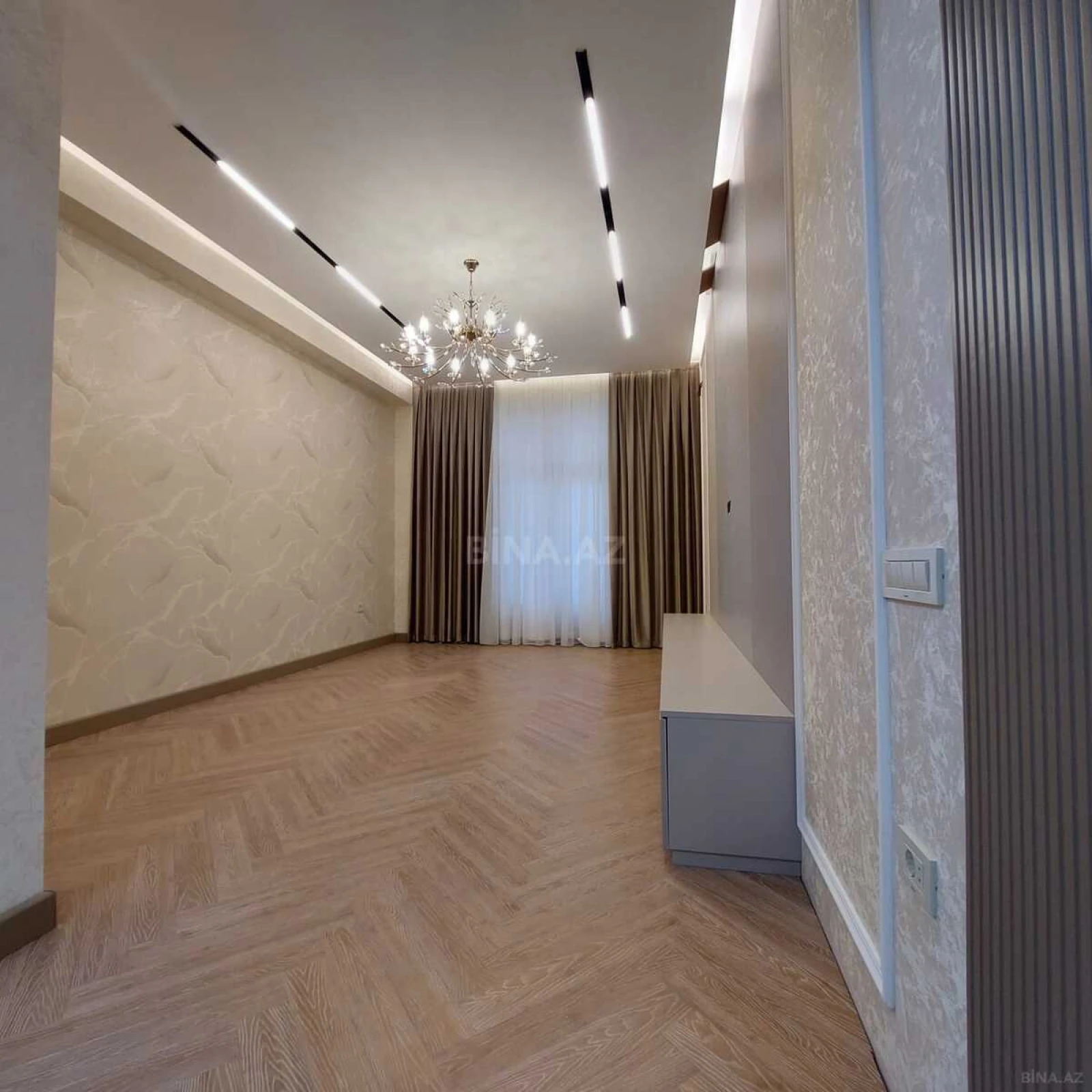 Satılır 2 otaqlı mənzil 68 m²
