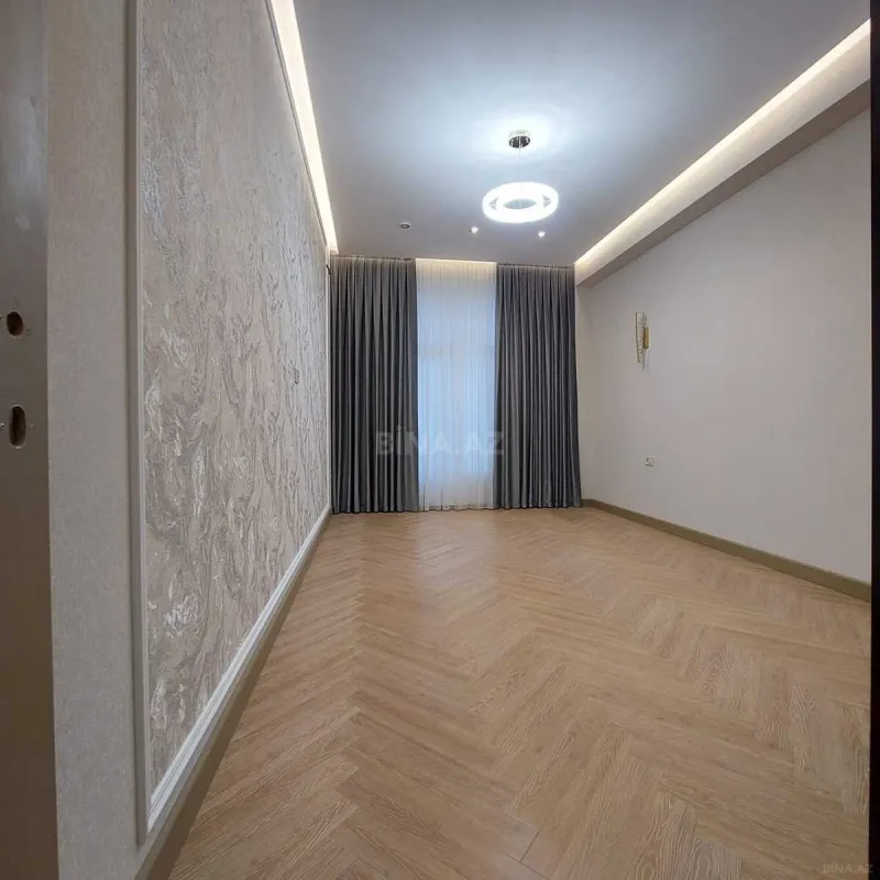 Satılır 2 otaqlı mənzil 68 m²