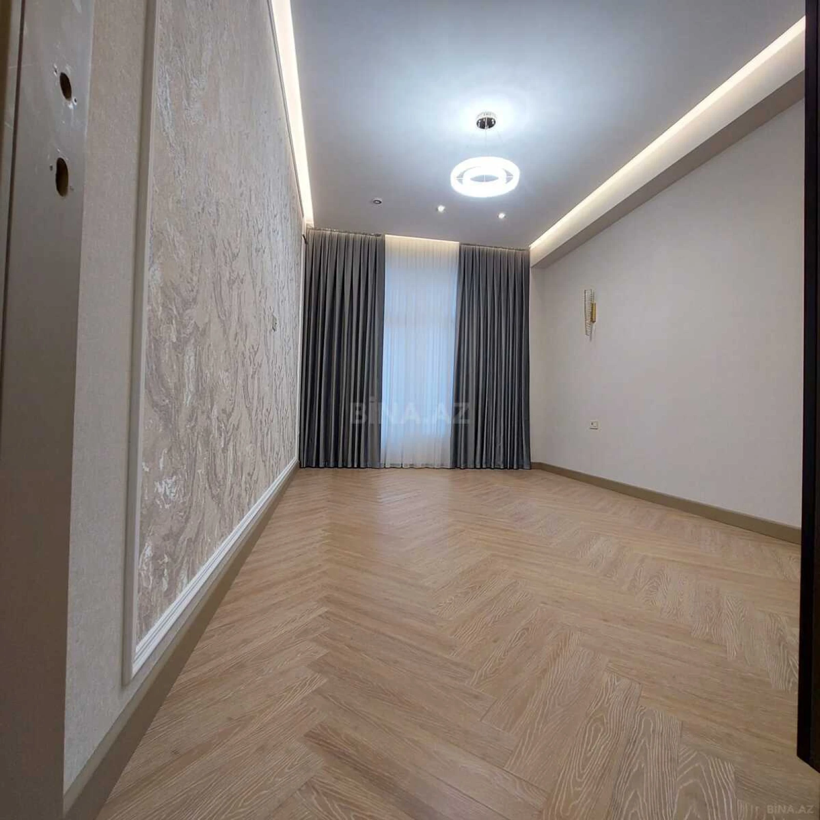 Satılır 2 otaqlı mənzil 68 m²