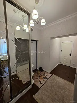 Kirayə verilir 2 otaqlı mənzil 80 m²