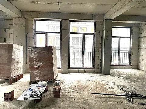 Satılır 3 otaqlı mənzil 104 m²