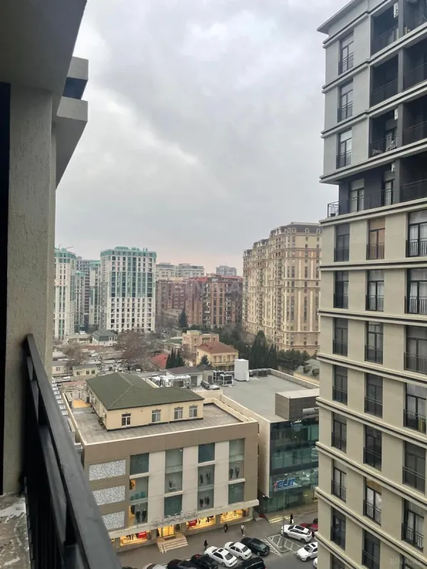 Satılır 3 otaqlı mənzil 104 m²