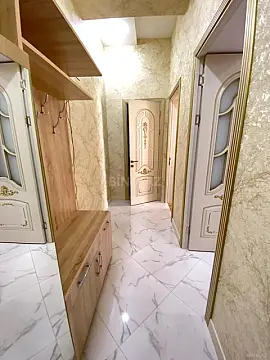 Kirayə verilir 2 otaqlı mənzil 80 m²