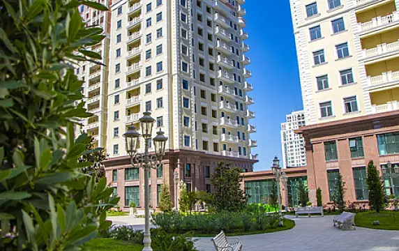 Satılır 2 otaqlı mənzil 77 m²
