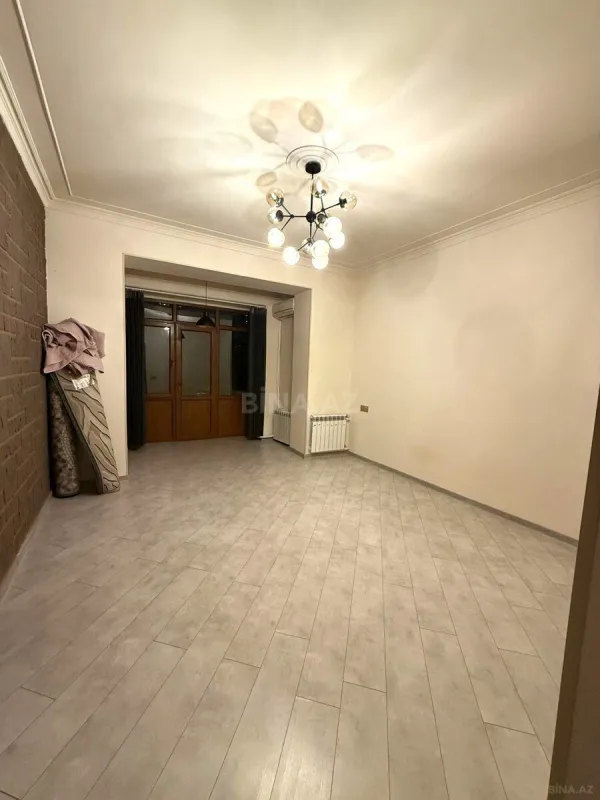 Satılır 3 otaqlı mənzil 88 m²