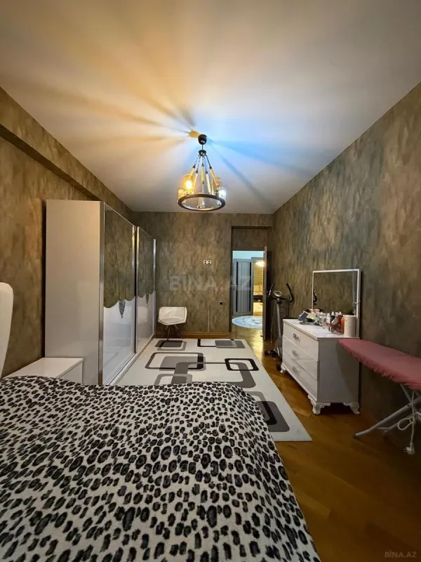 Satılır 3 otaqlı mənzil 97 m²