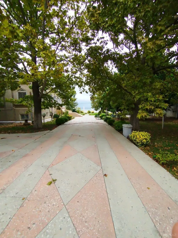 Satılır 7 otaqlı həyət evi 240 m²