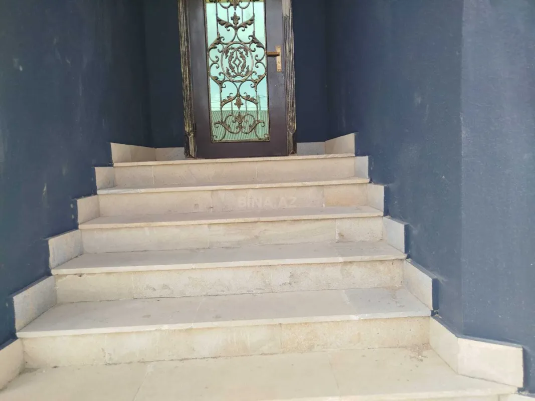 Satılır 5 otaqlı həyət evi 170 m²