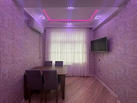 Kirayə verilir 2 otaqlı mənzil 55 m²