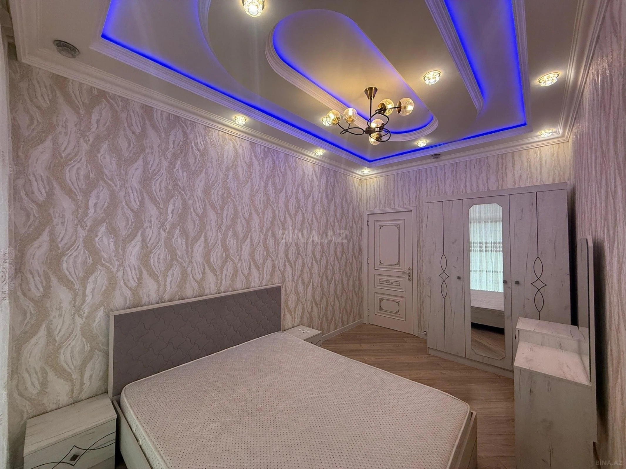 Kirayə verilir 2 otaqlı mənzil 55 m²