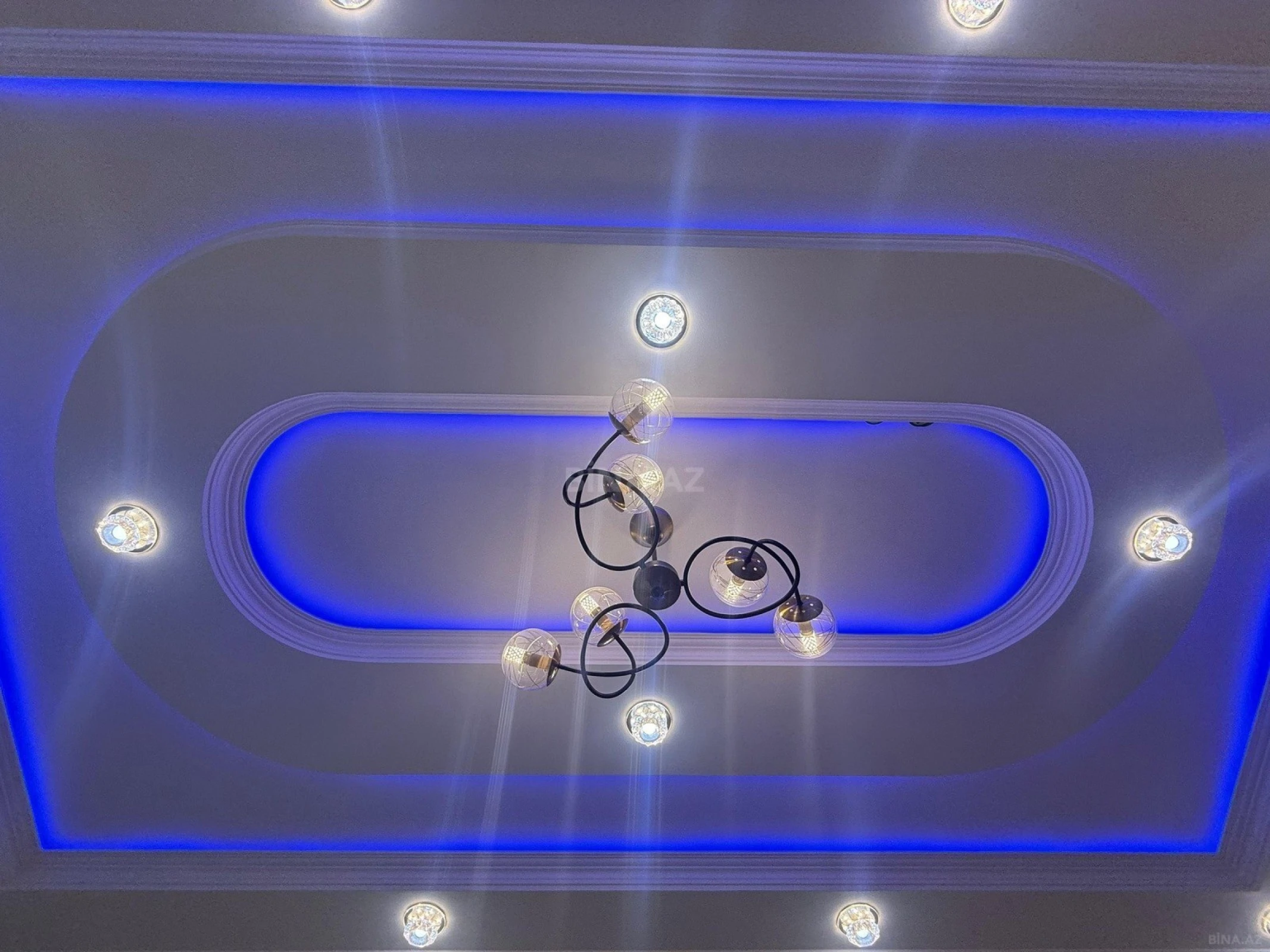 Kirayə verilir 2 otaqlı mənzil 55 m²