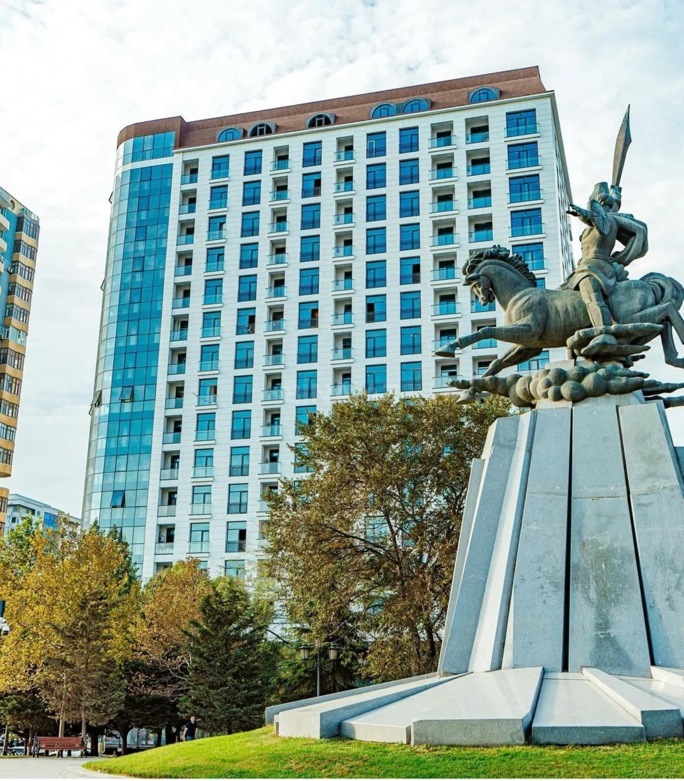 Satılır 2 otaqlı mənzil 74 m²