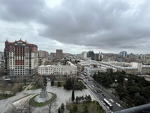 Satılır 2 otaqlı mənzil 74 m²