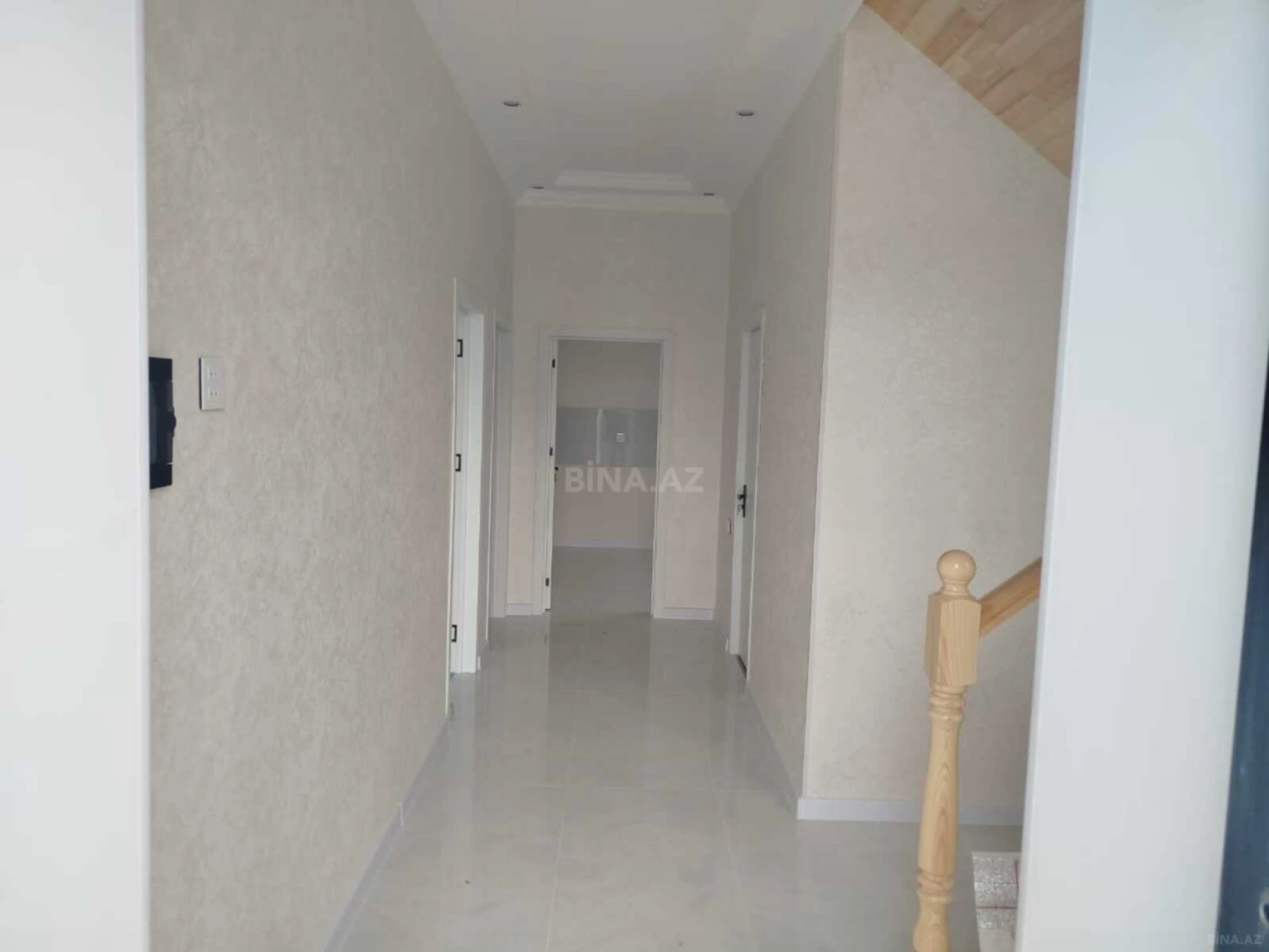 Satılır 5 otaqlı həyət evi 160 m²