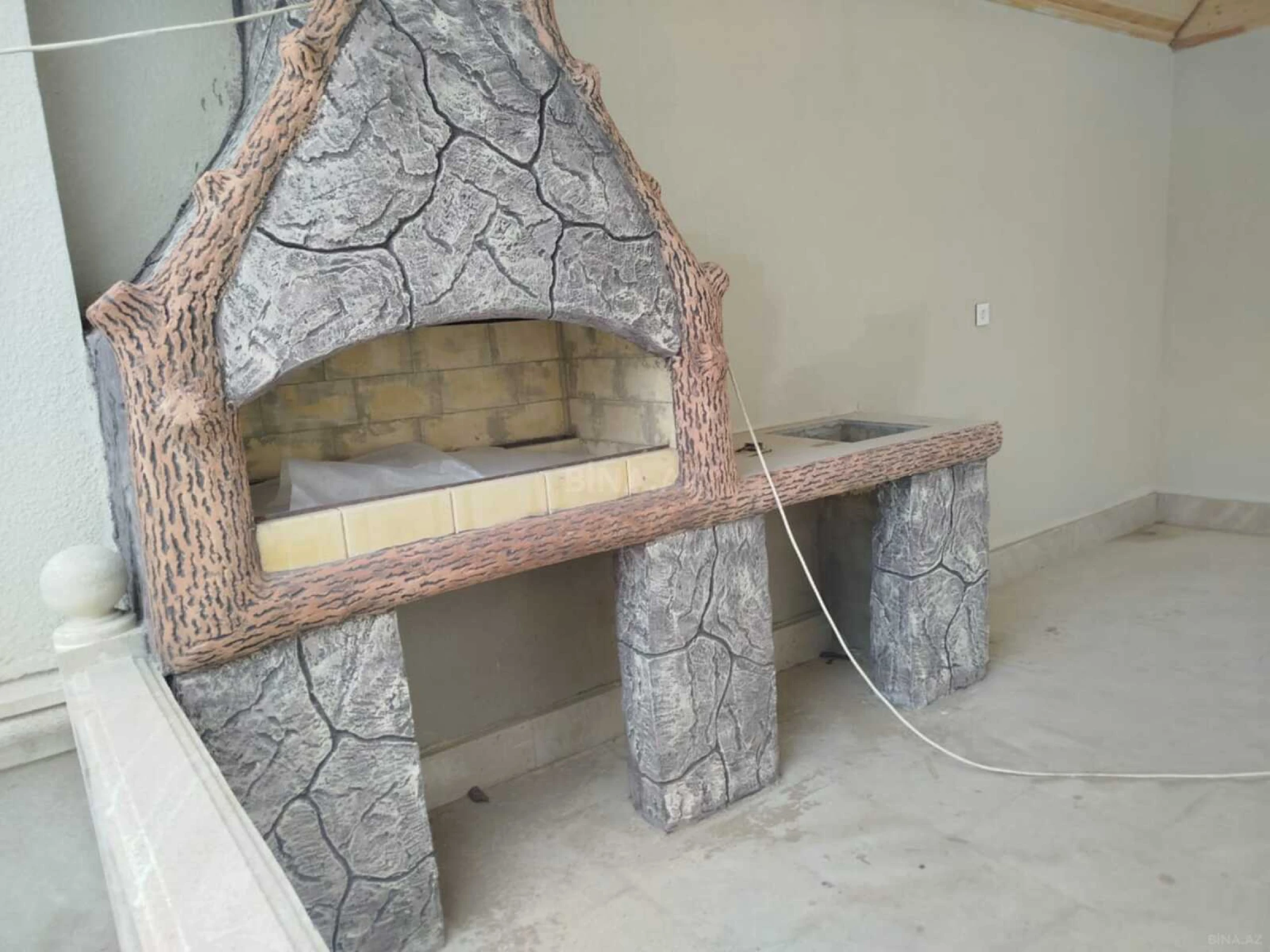 Satılır 5 otaqlı həyət evi 160 m²