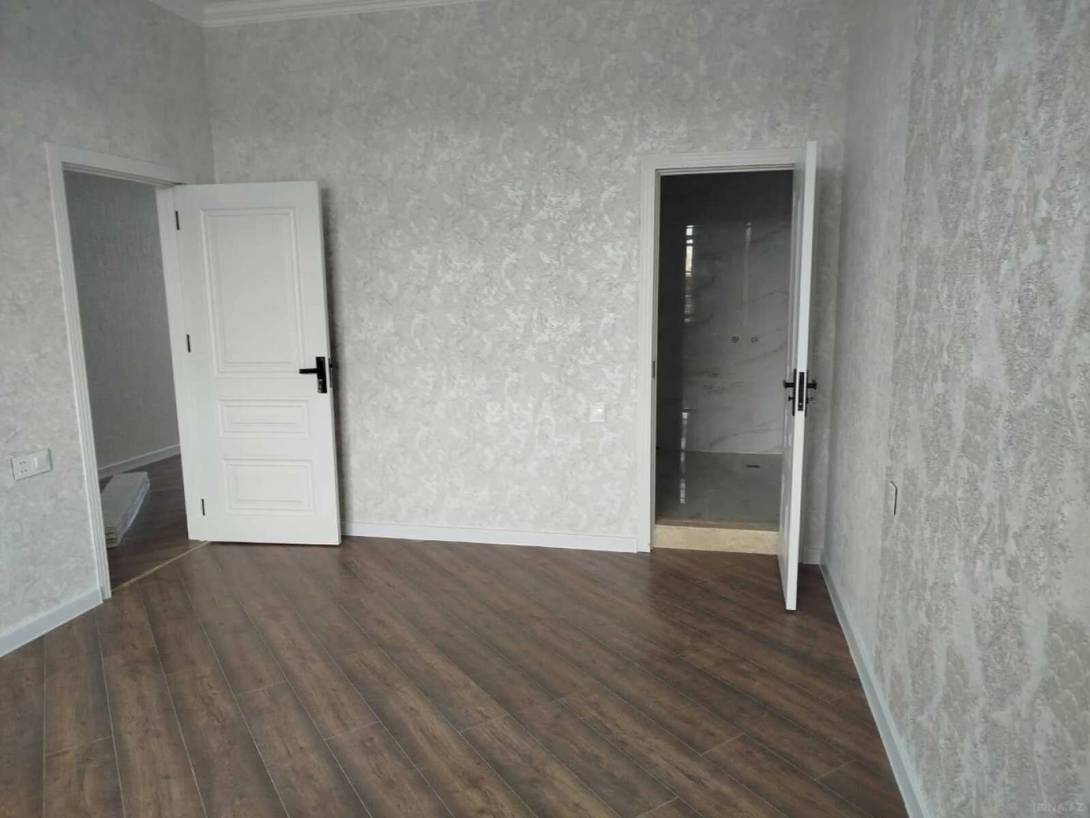 Satılır 5 otaqlı həyət evi 160 m²