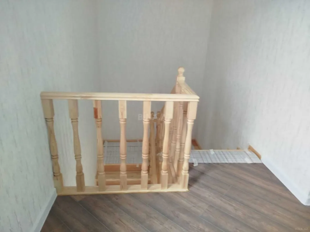 Satılır 5 otaqlı həyət evi 160 m²