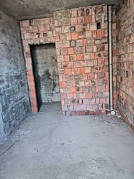 Satılır 4 otaqlı mənzil 186 m²