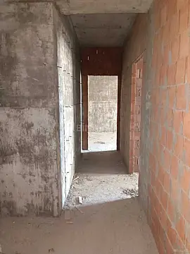 Satılır 4 otaqlı mənzil 186 m²