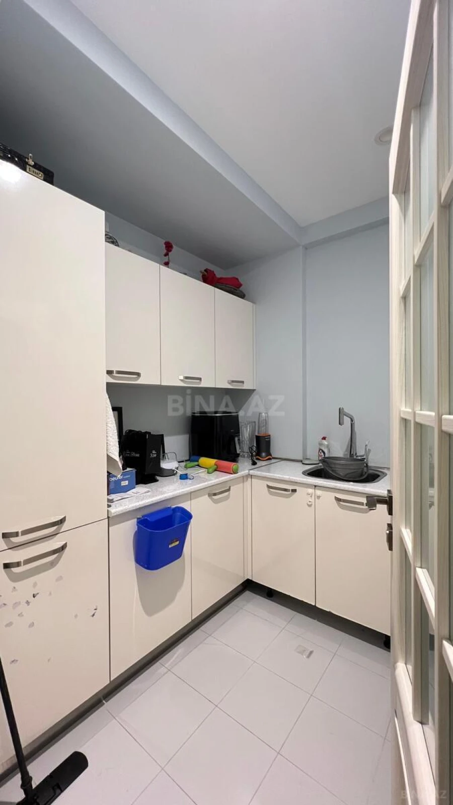 Satılır 5 otaqlı mənzil 240 m²
