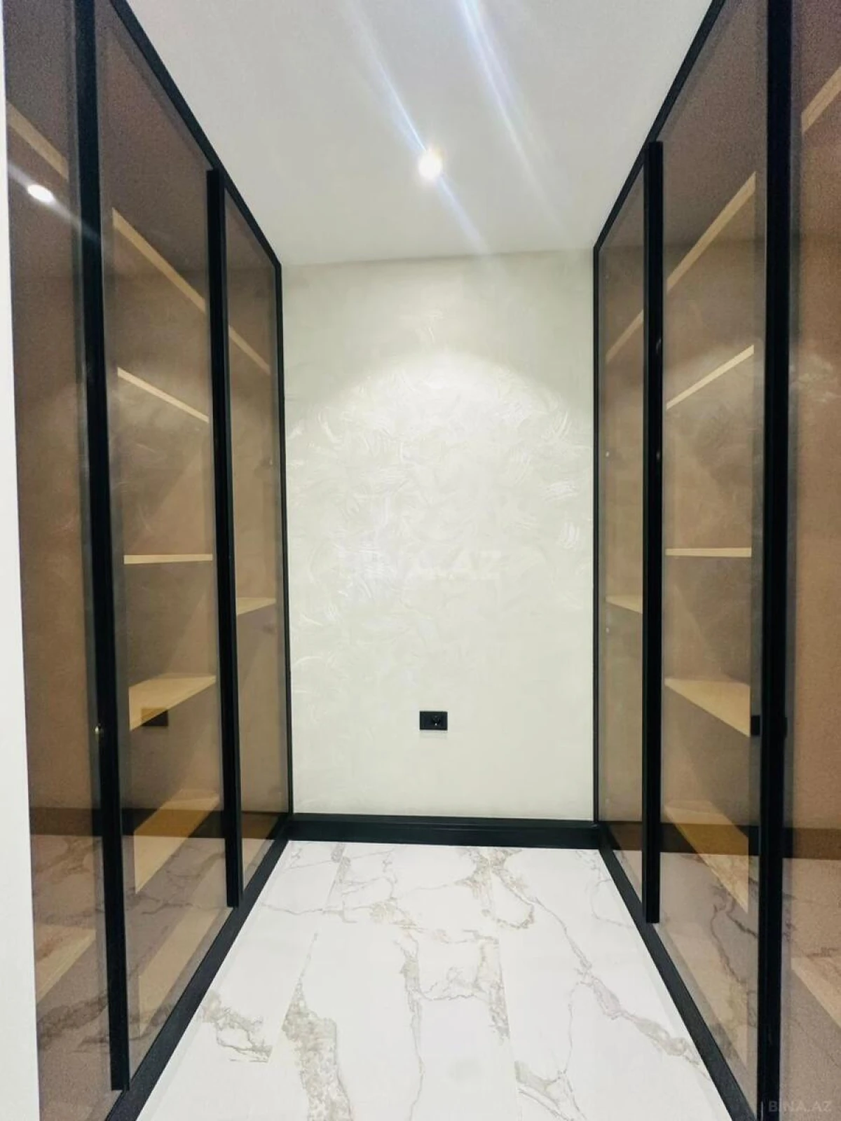 Kirayə verilir 3 otaqlı mənzil 114 m²