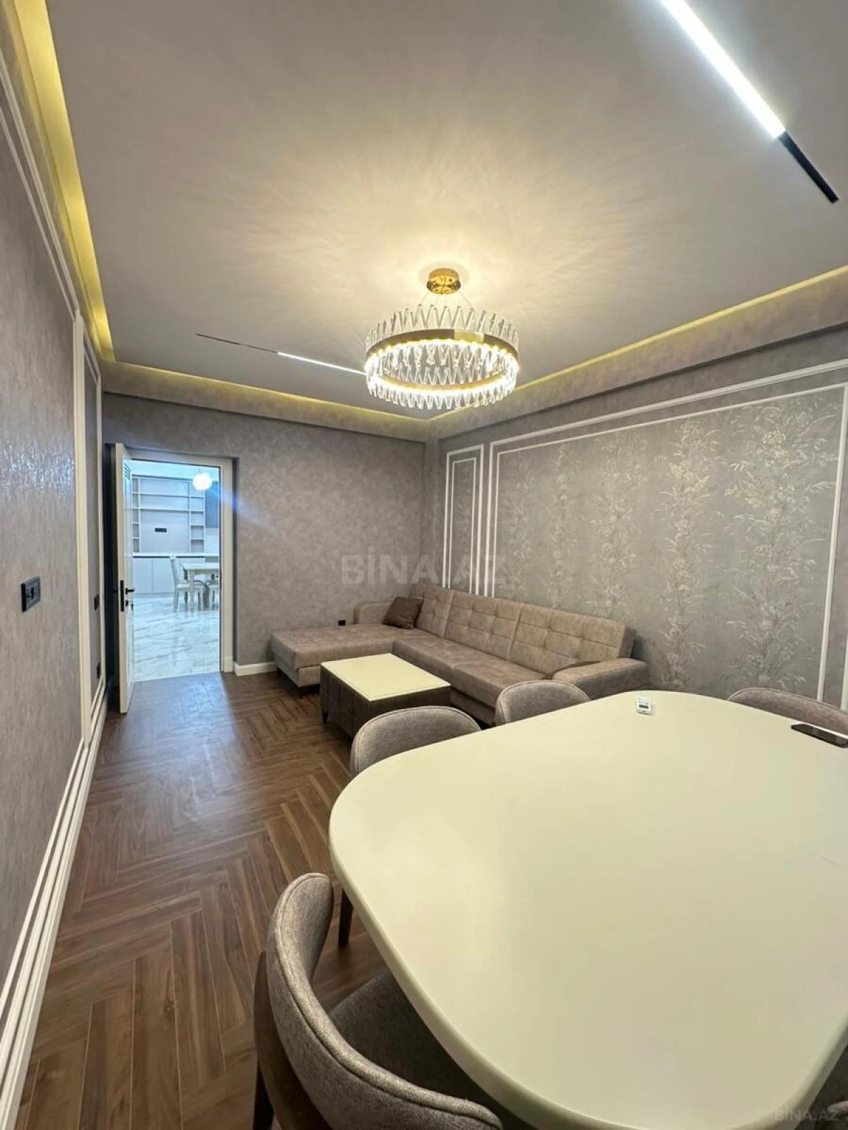 Kirayə verilir 3 otaqlı mənzil 114 m²