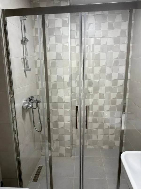 Satılır 2 otaqlı mənzil 58 m²